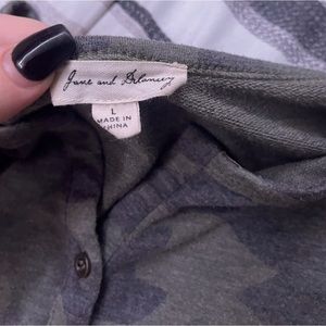 wemons long sleeve button up